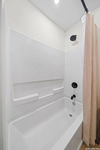 511 Olive St, Fredericksburg, TX 78624