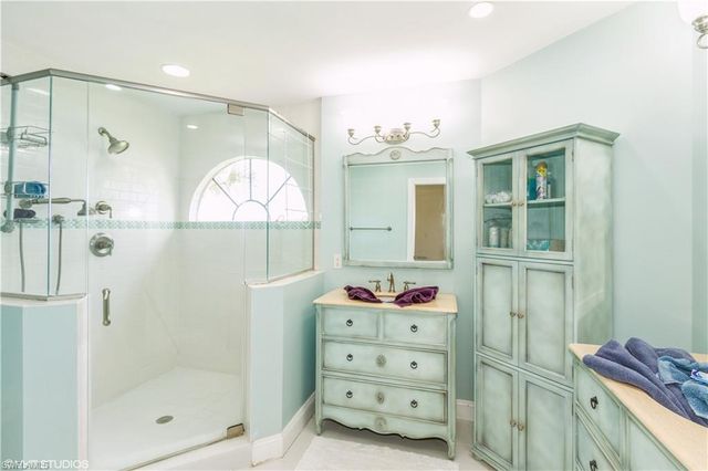 2611 Citrus Lake Dr Apt 203, Naples, FL 34109