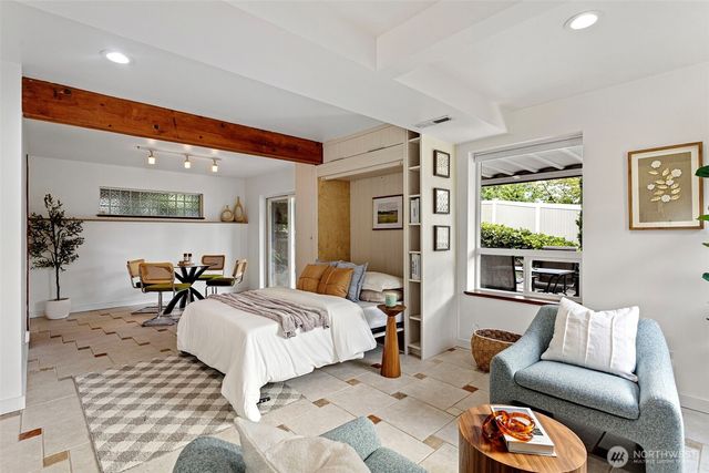 5712 141st Place SE, Bellevue, WA 98006