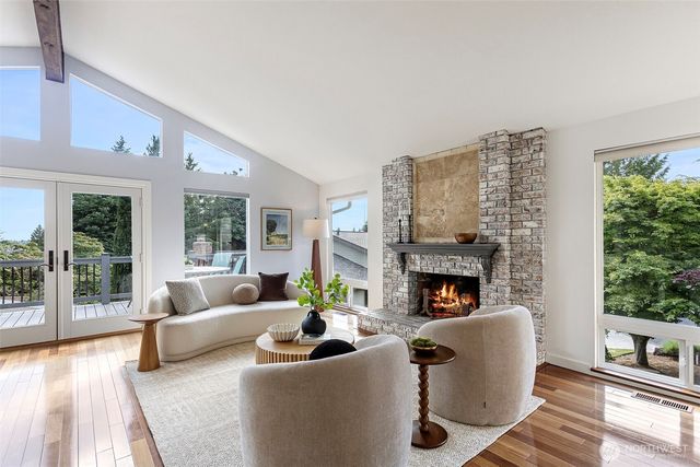 5712 141st Place SE, Bellevue, WA 98006