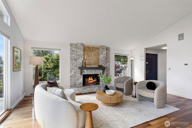 5712 141st Place SE, Bellevue, WA 98006