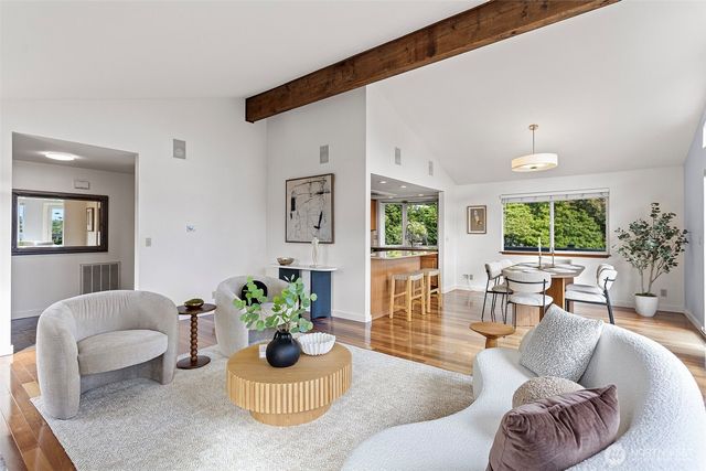 5712 141st Place SE, Bellevue, WA 98006
