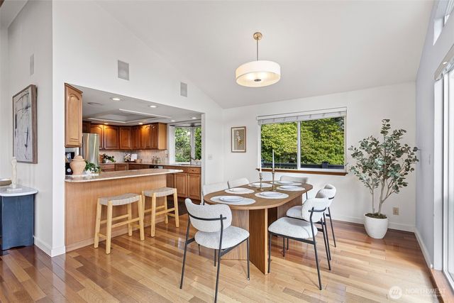 5712 141st Place SE, Bellevue, WA 98006