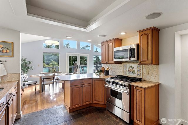 5712 141st Place SE, Bellevue, WA 98006