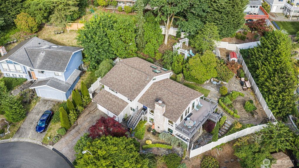 5712 141st Place SE, Bellevue, WA 98006