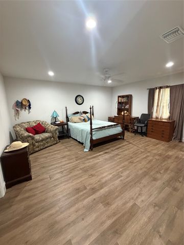 816 S Dixon Street, Gainesville, TX 76240