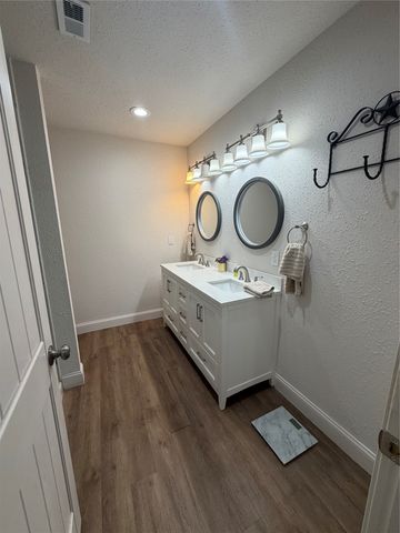 816 S Dixon Street, Gainesville, TX 76240