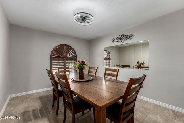 2304 W PALOMINO Drive, Chandler, AZ 85224