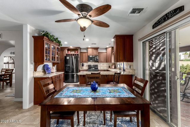 2304 W PALOMINO Drive, Chandler, AZ 85224