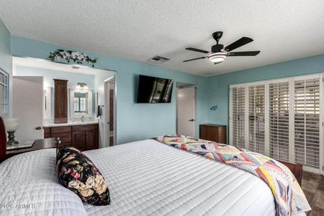 2304 W PALOMINO Drive, Chandler, AZ 85224