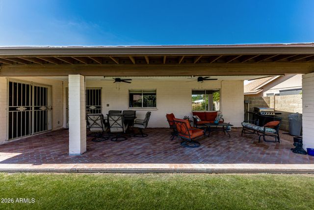 2304 W PALOMINO Drive, Chandler, AZ 85224