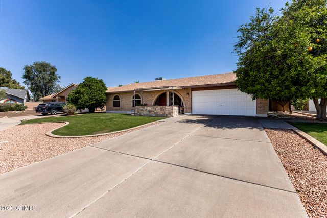 2304 W PALOMINO Drive, Chandler, AZ 85224