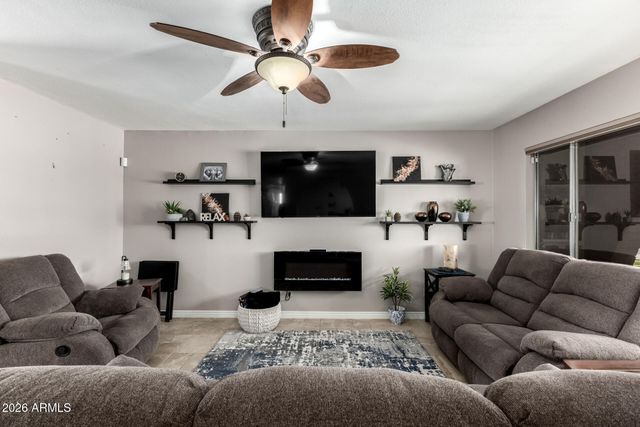 2304 W PALOMINO Drive, Chandler, AZ 85224