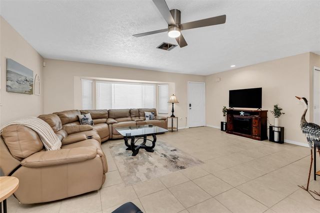 82 ROTONDA CIRCLE, Rotonda West, FL 33947