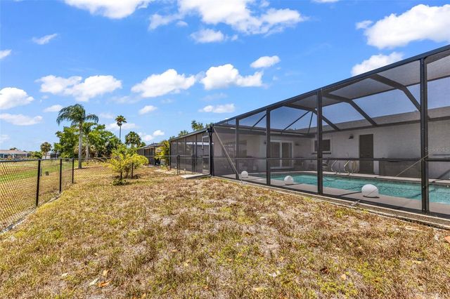 82 ROTONDA CIRCLE, Rotonda West, FL 33947