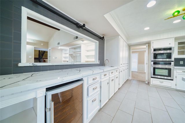 5017 Glenhaven Drive, Baytown, TX 77521