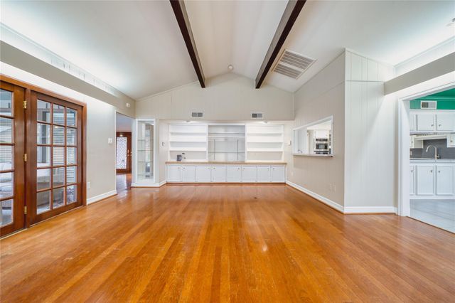 5017 Glenhaven Drive, Baytown, TX 77521