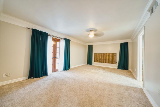 5017 Glenhaven Drive, Baytown, TX 77521