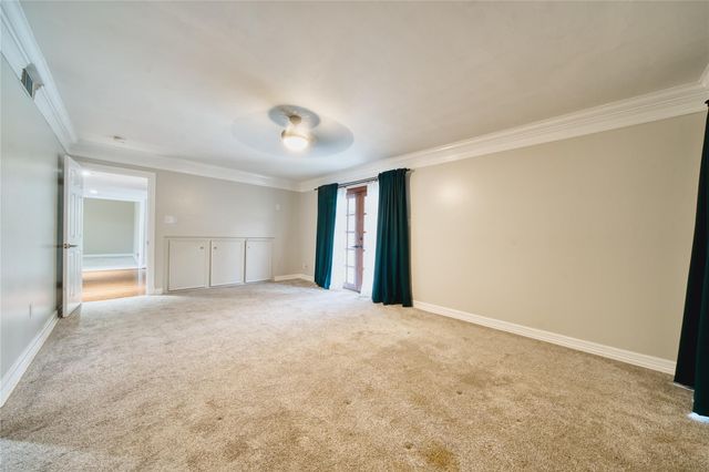 5017 Glenhaven Drive, Baytown, TX 77521