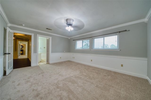 5017 Glenhaven Drive, Baytown, TX 77521