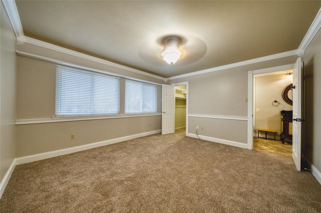 5017 Glenhaven Drive, Baytown, TX 77521