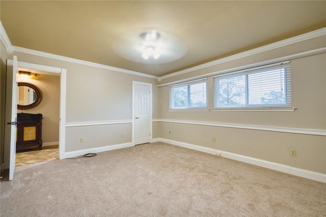 5017 Glenhaven Drive, Baytown, TX 77521