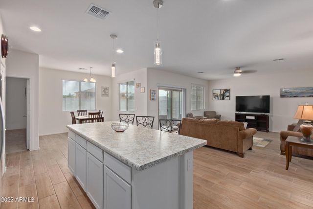 6931 W Golden Lane, Peoria, AZ 85345