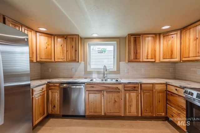 11171 Pump Rd, Nampa, ID 83686
