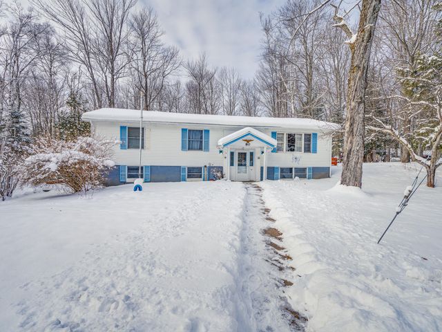 80 Sunset Avenue, Tupper Lake, NY 12986
