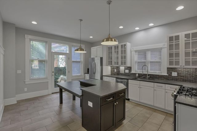 113 E Sycamore Street, 111, Columbus, OH 43206