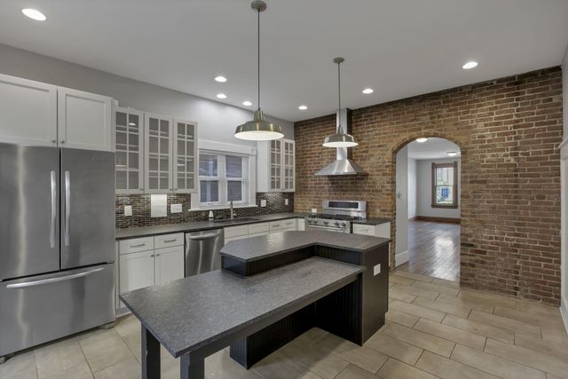 113 E Sycamore Street, 111, Columbus, OH 43206