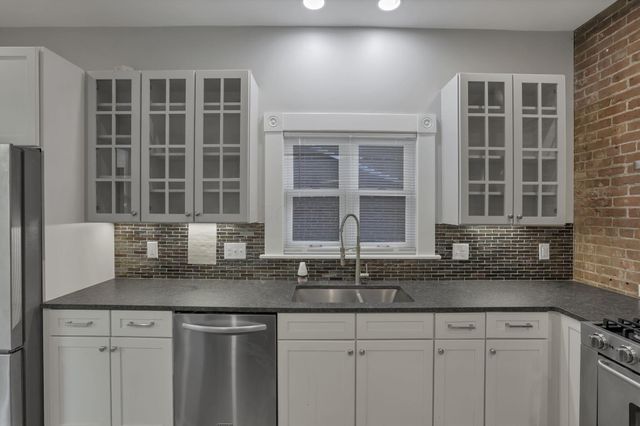 113 E Sycamore Street, 111, Columbus, OH 43206