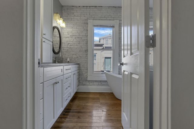 113 E Sycamore Street, 111, Columbus, OH 43206