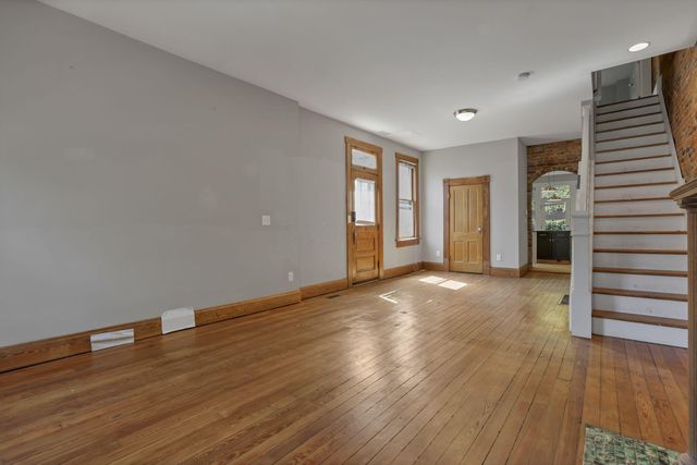 113 E Sycamore Street, 111, Columbus, OH 43206