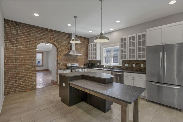 113 E Sycamore Street, 111, Columbus, OH 43206