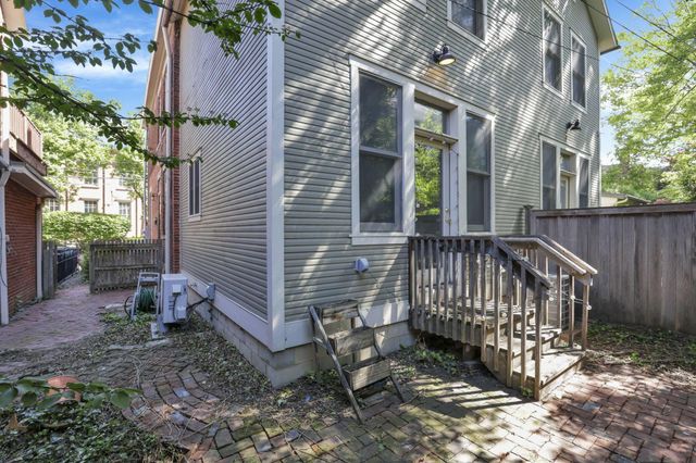 113 E Sycamore Street, 111, Columbus, OH 43206
