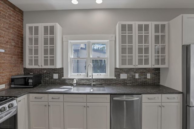 113 E Sycamore Street, 111, Columbus, OH 43206