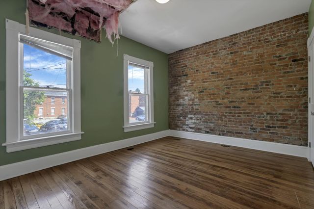 113 E Sycamore Street, 111, Columbus, OH 43206