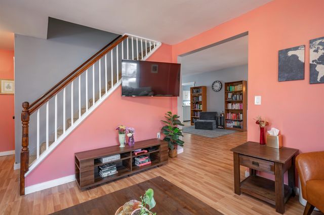 12 Chase Street, Hooksett, NH 03106