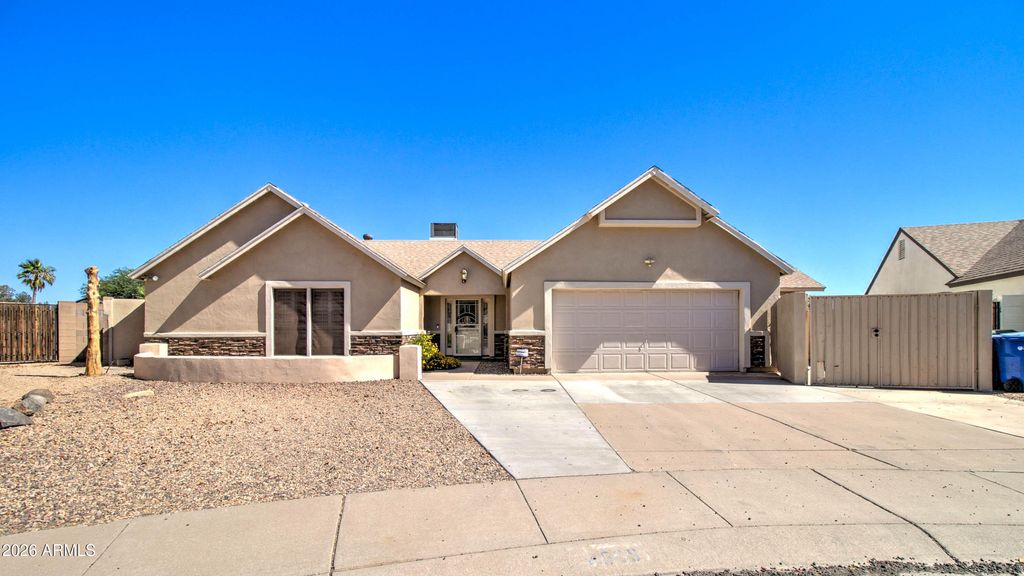 4509 E PEARCE Road, Phoenix, AZ 85044 — exterior