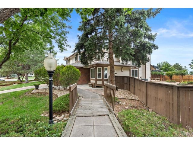 1511 Northcrest Dr, Highlands Ranch, CO 80126