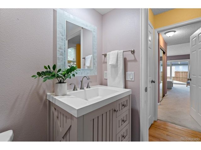 1511 Northcrest Dr, Highlands Ranch, CO 80126