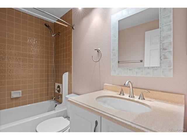 1511 Northcrest Dr, Highlands Ranch, CO 80126