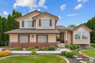 1087 W BARNES DR, Kaysville, UT 84037