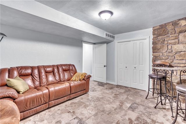 28 Estes Drive, Bella Vista, AR 72715
