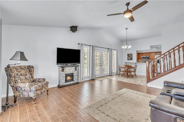 28 Estes Drive, Bella Vista, AR 72715
