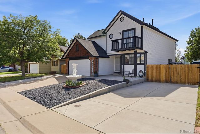 4331 Del Rio Court, Denver, CO 80239