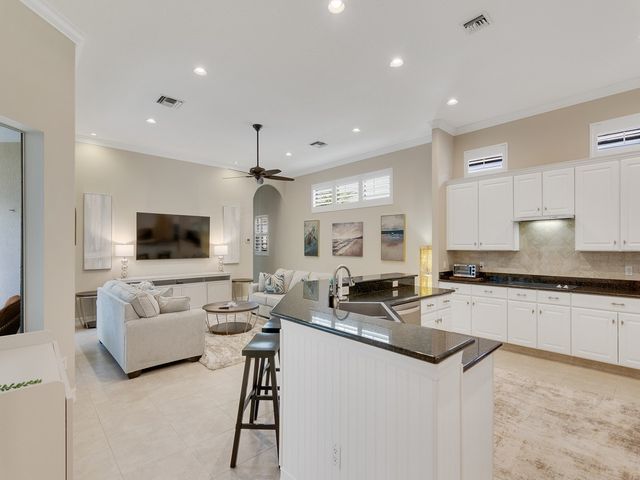 9064 Englewood Court, Vero Beach, FL 32963