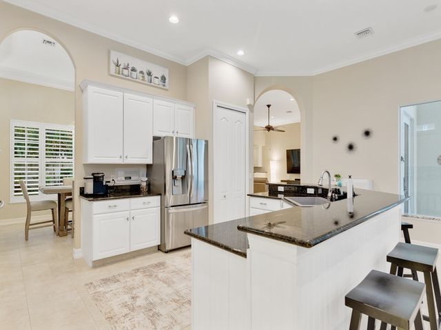 9064 Englewood Court, Vero Beach, FL 32963