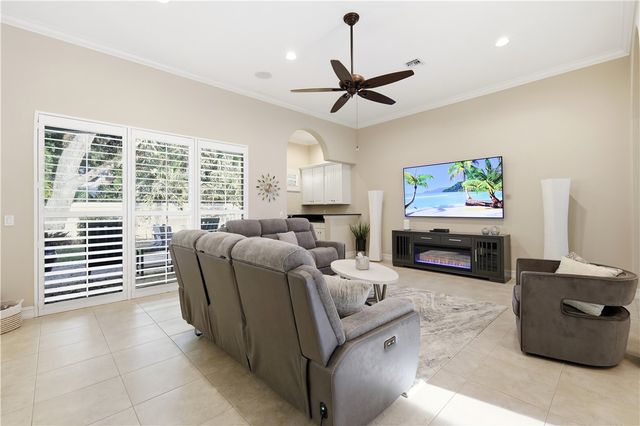 9064 Englewood Court, Vero Beach, FL 32963